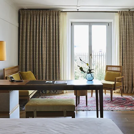 Louis Hotel