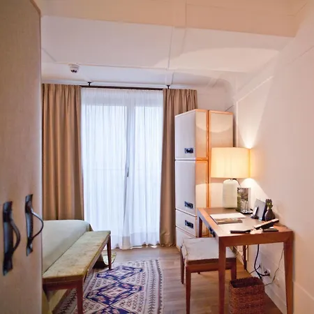 Louis Hotel 5*