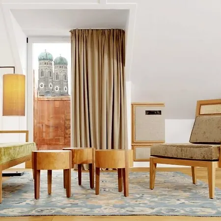 Louis Hotel