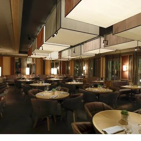 Louis Hotel