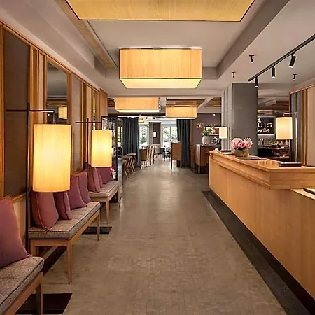 Louis Hotel