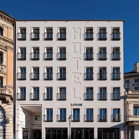 Louis Hotel